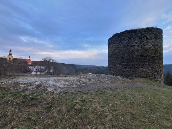 Sychrov - zřícenina