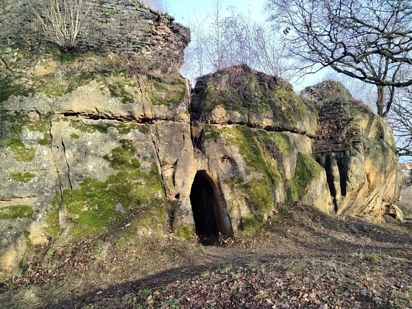 Hřídelík - zřícenina hradu