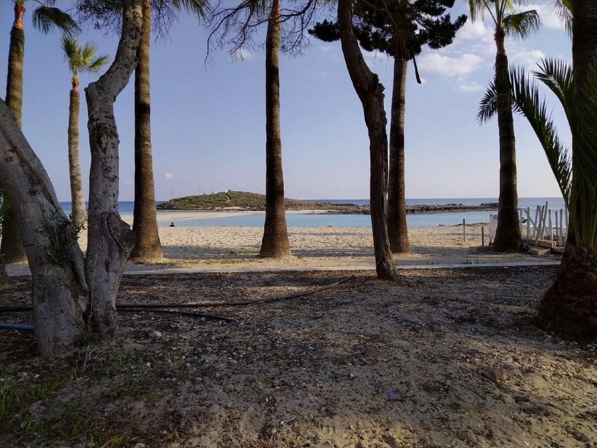 Νήσος Νίσι (8 m)