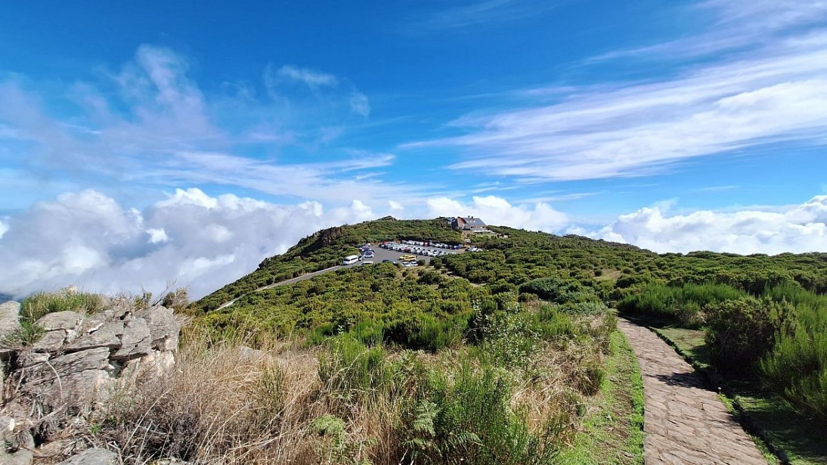 Achada do Teixeira (1592 m)