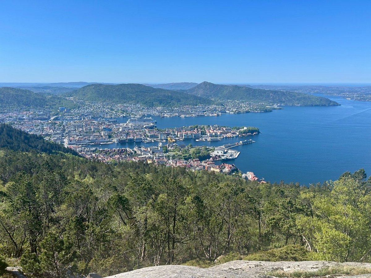 Sandviksfjellet (417 m)