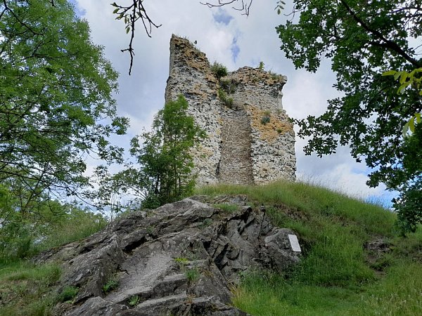 Otaslavice (Dolní hrad) - zřícenina hradu