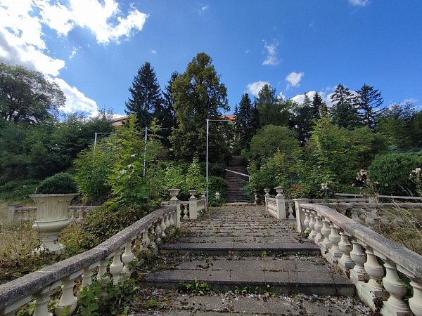 Bezdružice - zámek