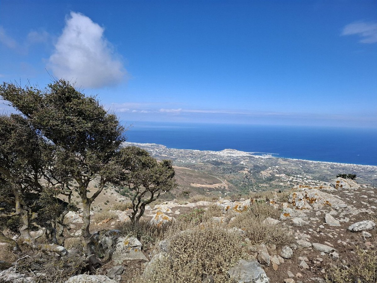 Βρύσινας (857&nbsp;m)