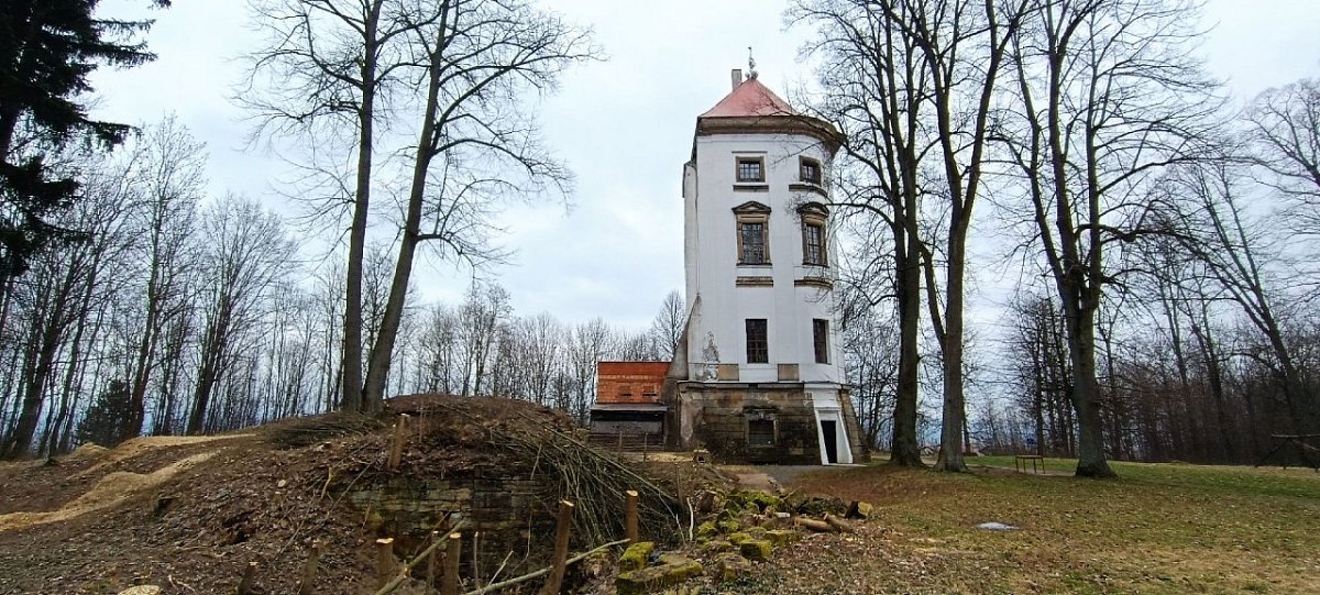Zámecká hora (439&nbsp;m)