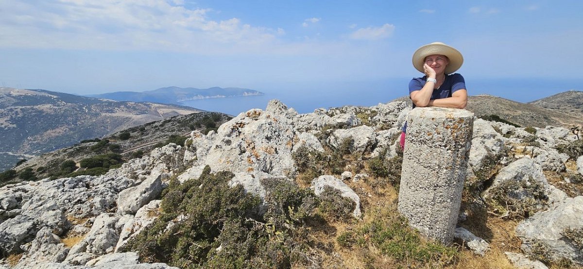 Καλόν Ορος (901&nbsp;m)