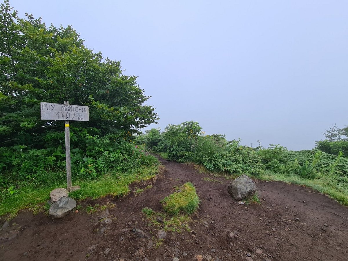Puy de Montchal (1407 m)