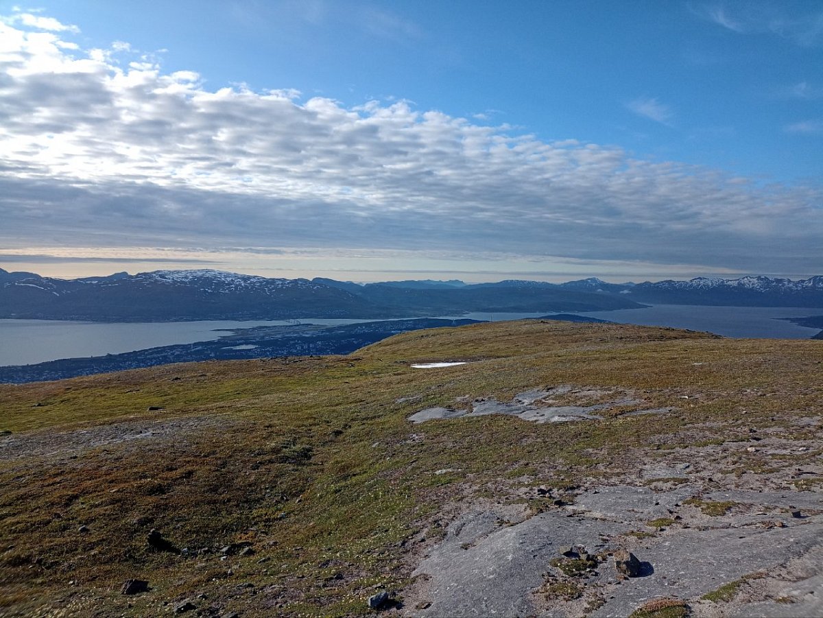 Fløya - Loavgavárri (671&nbsp;m)