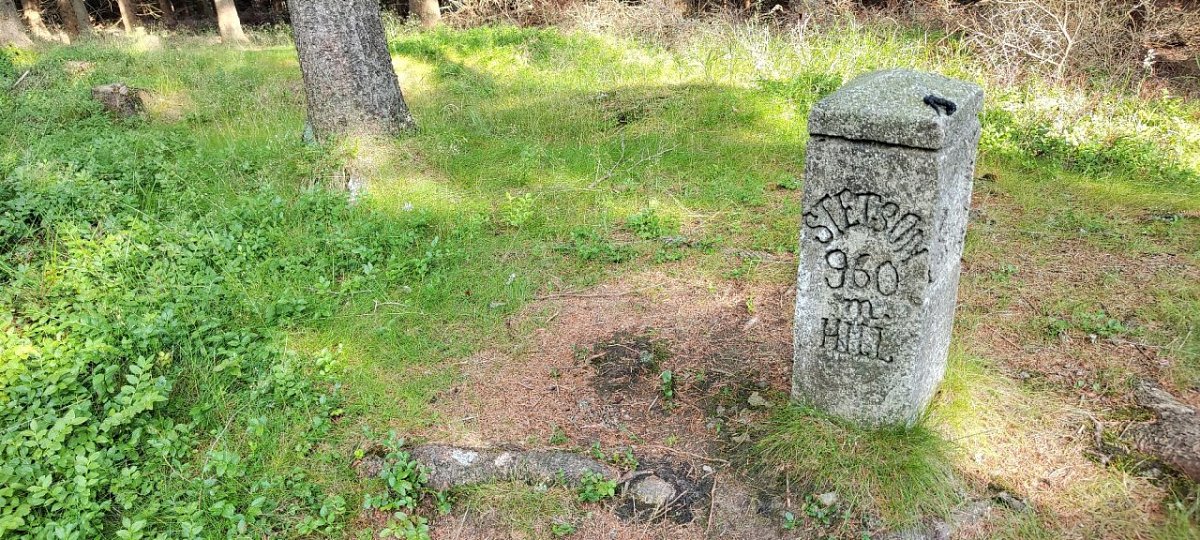 Klobouk (960&nbsp;m)