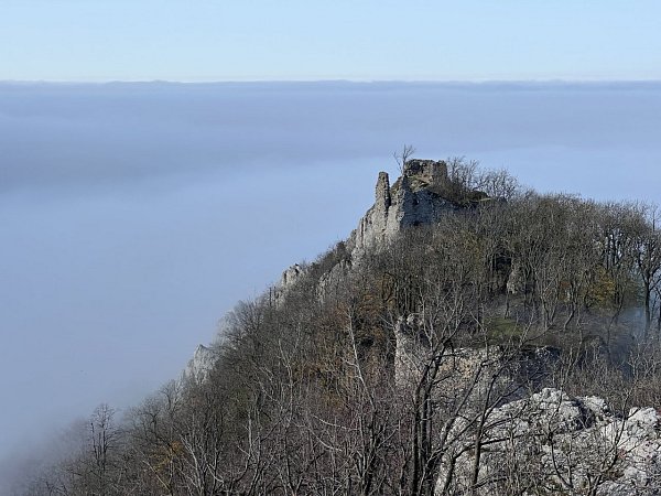 Ostrý Kameň